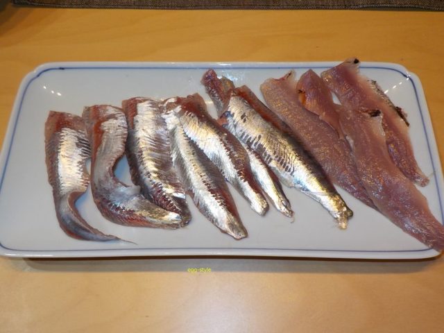 イワシ釣りは 食べる楽しみ 初冬の新鮮な ばら寿司 酢じめ フライを食す