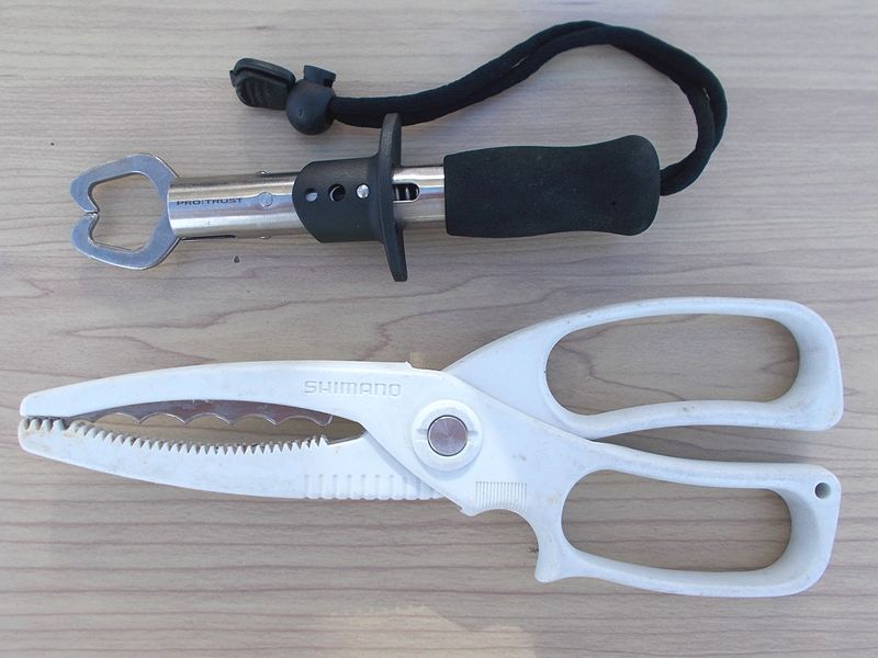 フィッシンググリッパーの万能な魚つかみ、がっちりつかめる秀逸