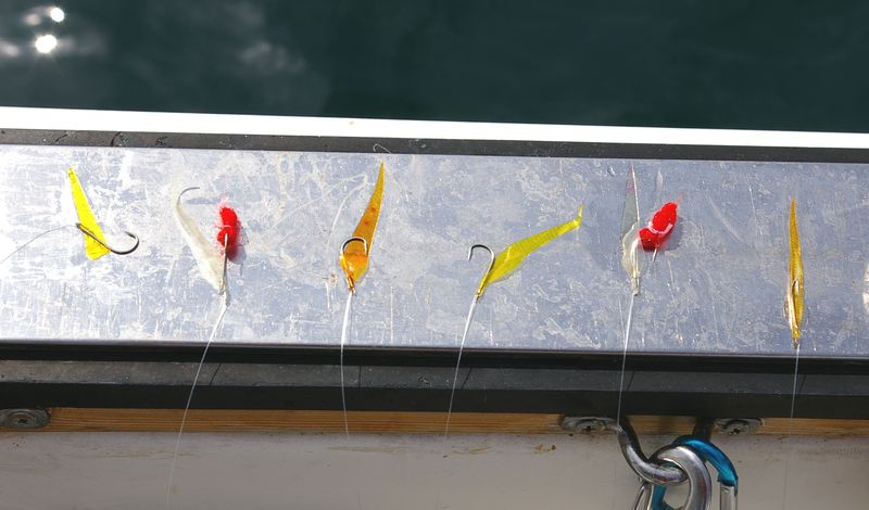 マダイ釣りミミイカパターンのサビキ仕掛けに付ける毛糸を作成手順