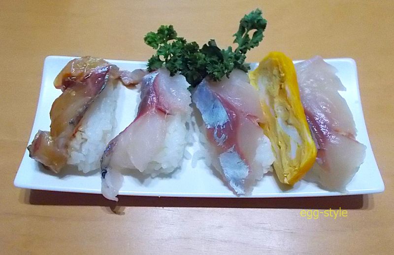 連日に寿しが食べれる幸せ　アジもツバスもおいしい