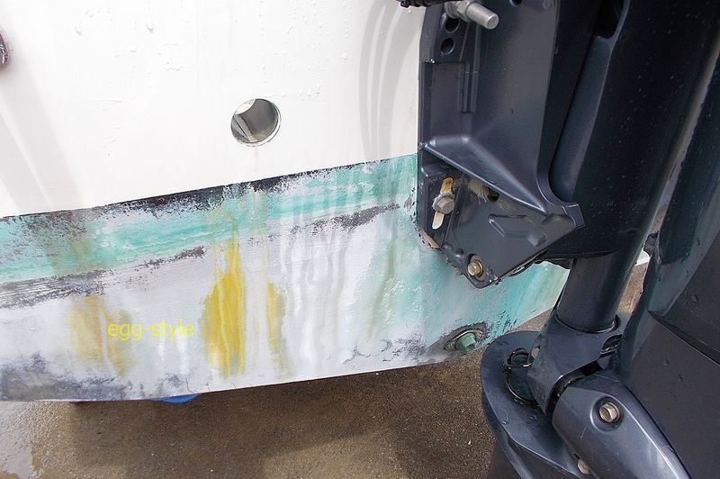 この排水口から揺れると、水が出入りする